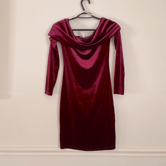 🌵4/$20 Deep Red Velvet Off the Shoulder Bodycon Dress - Picture 2 of 5